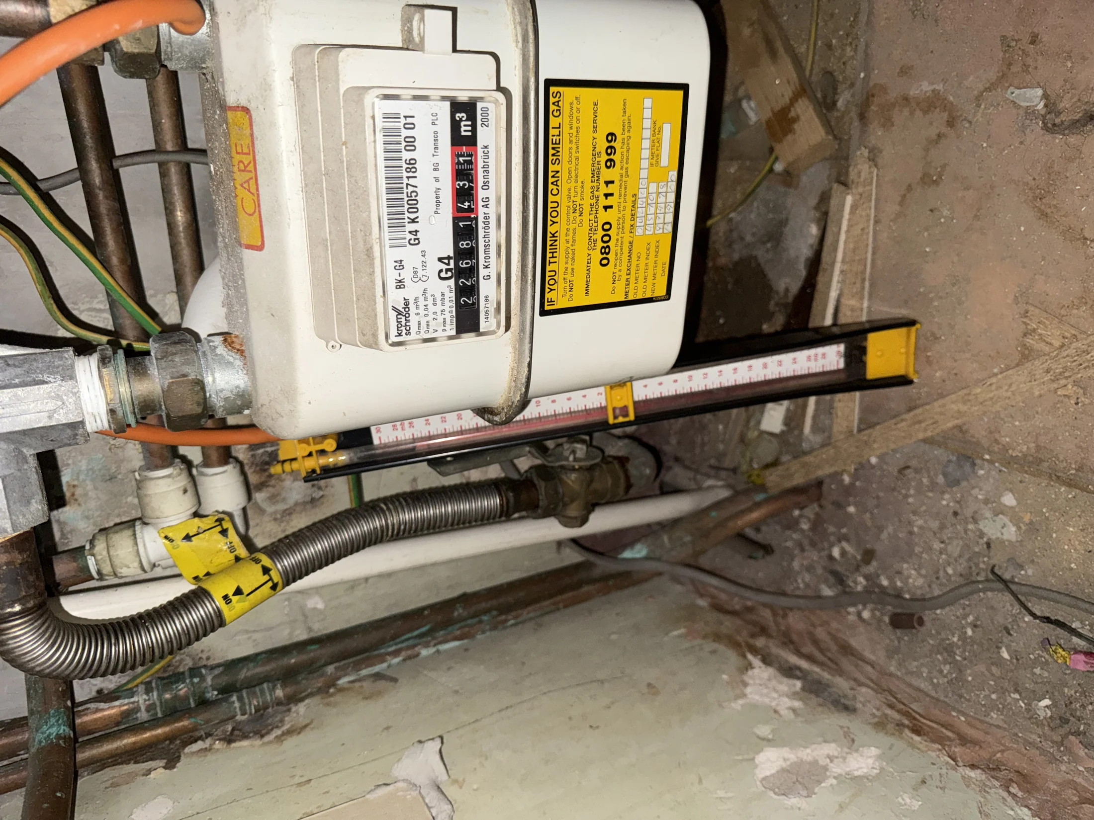 Gas safety inspection of a meter and pipework in a Glasgow property