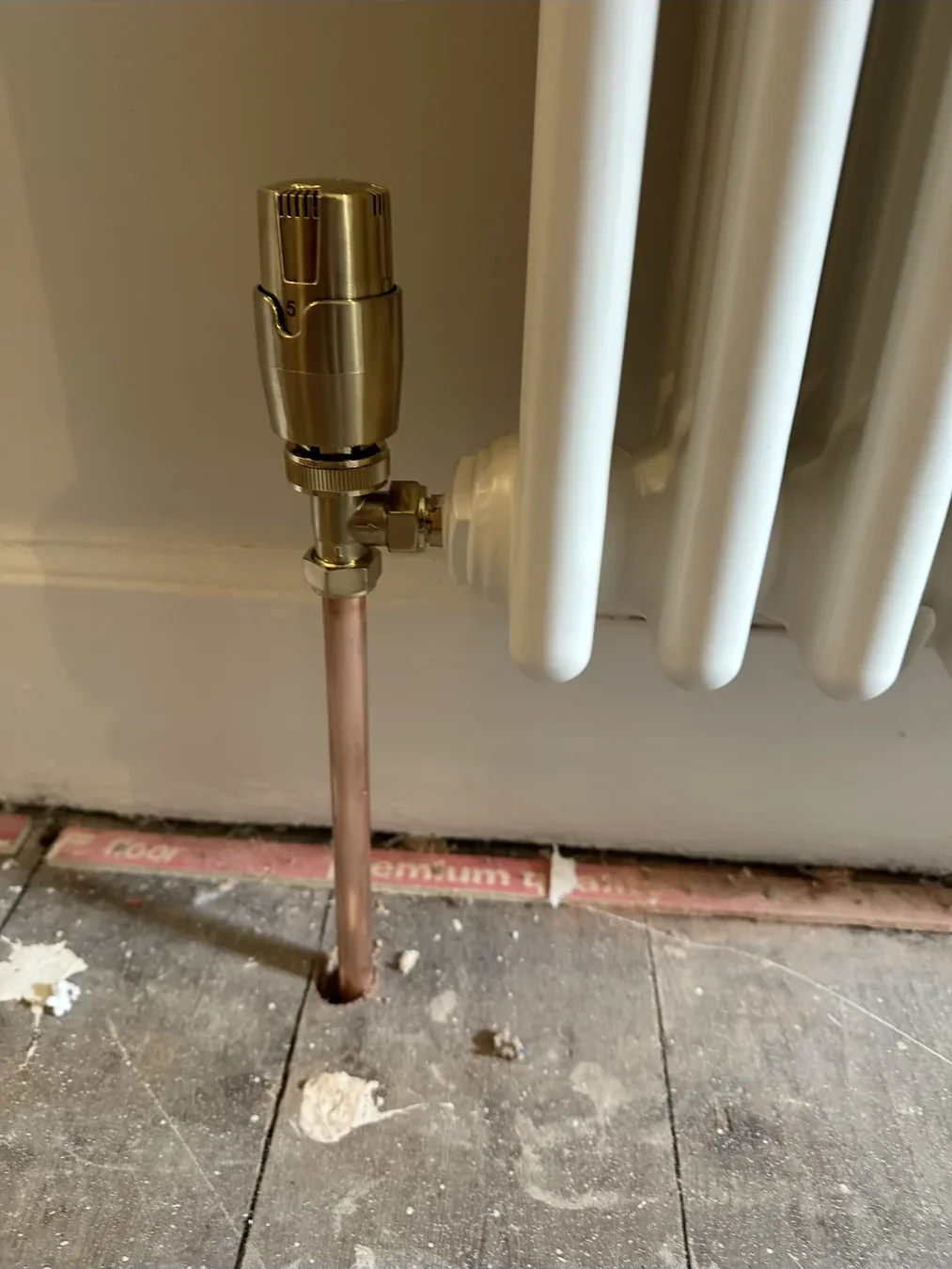 Cast iron radiator installation